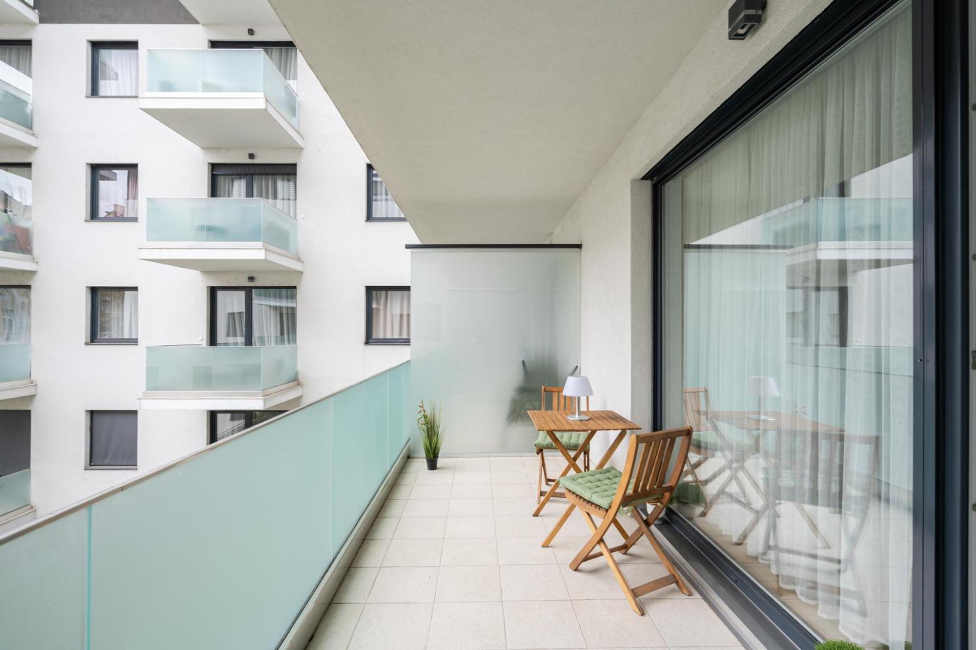 Blooming Budapest Apartment With Free Underground Parking Buitenkant foto
